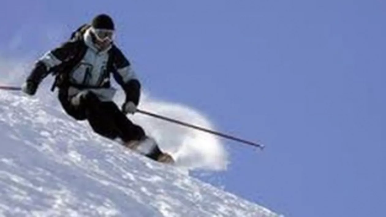 Un schior şi-a pierdut viaţa pe o pârtie din Maramureş, după ce s-a izbit de un copac