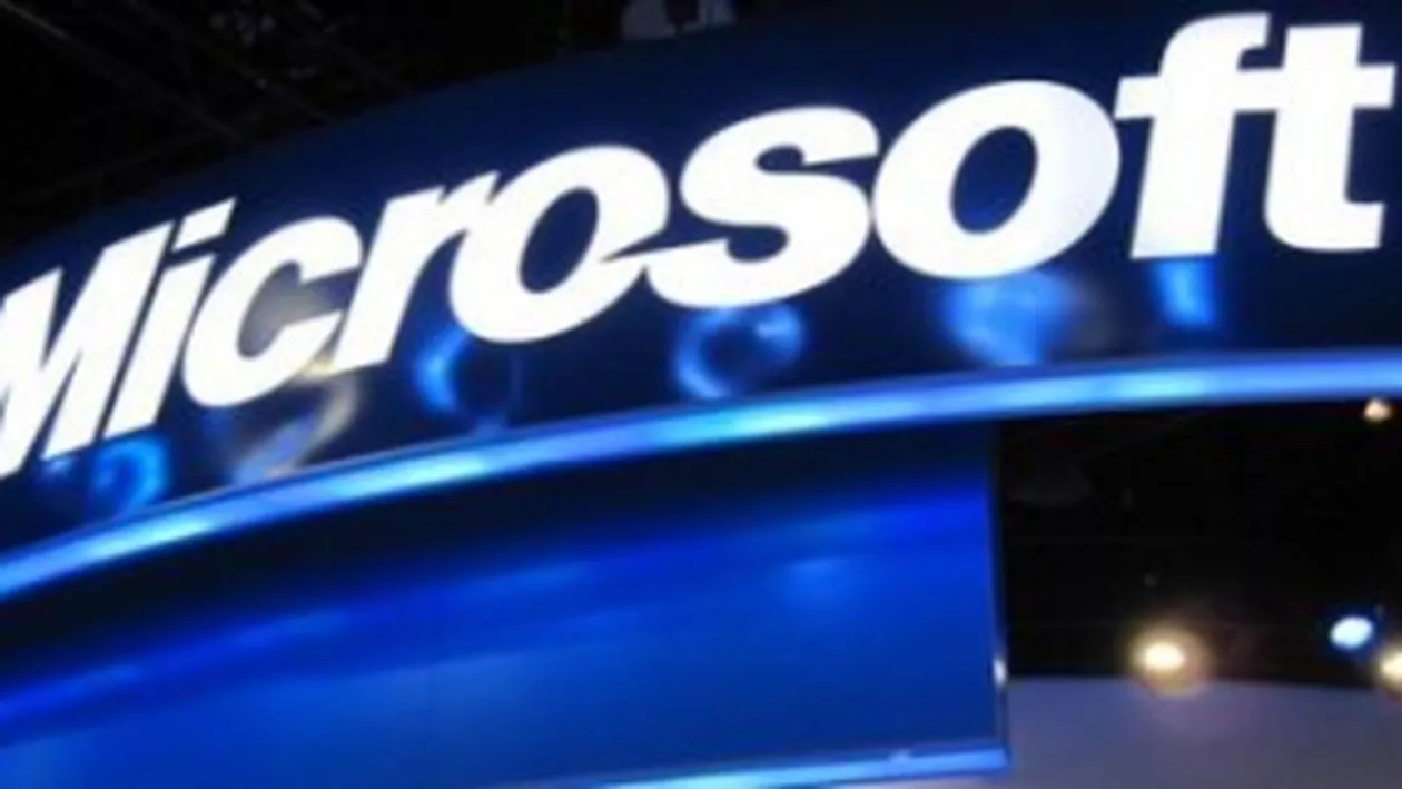 Microsoft renunţă la Messenger şi trece pe Skype