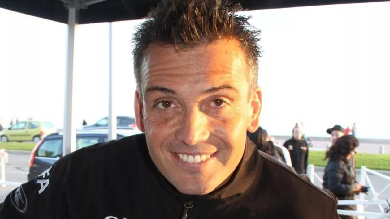 Pilotul francez David Casteu, accidentat de o vacă în timpul Raliului Dakar