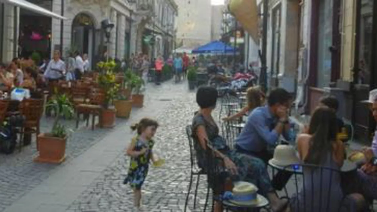 PDL Bucureşti îi cere lui Oprescu să retragă proiectul privind programul teraselor din Centrul Vechi