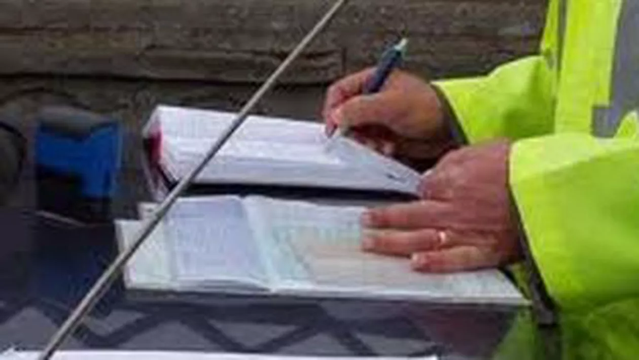 Șofer din Bacău, amendat după ce a uitat unde și-a parcat mașina și a reclamat că a fost furată