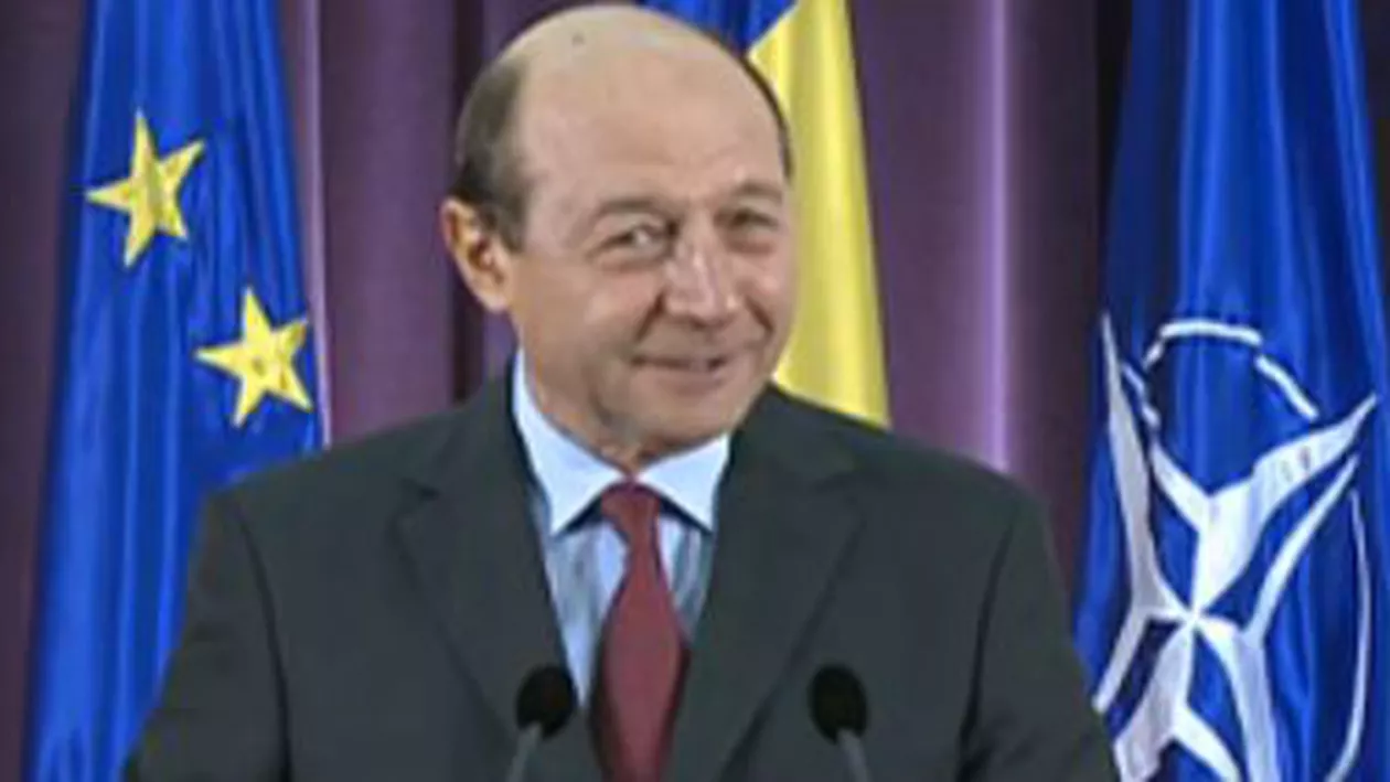 Președintele Traian Băsescu: Sunt gata să-mi depun mandatul cu cei 588 de parlamentari, pentru alegeri simultane