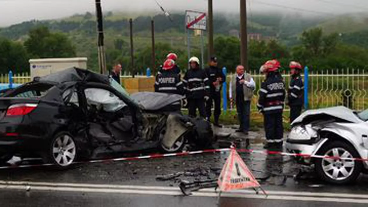 Tragedie în județul Neamț: Trei persoane, membri ai aceleiași familii, au murit într-un accident rutier