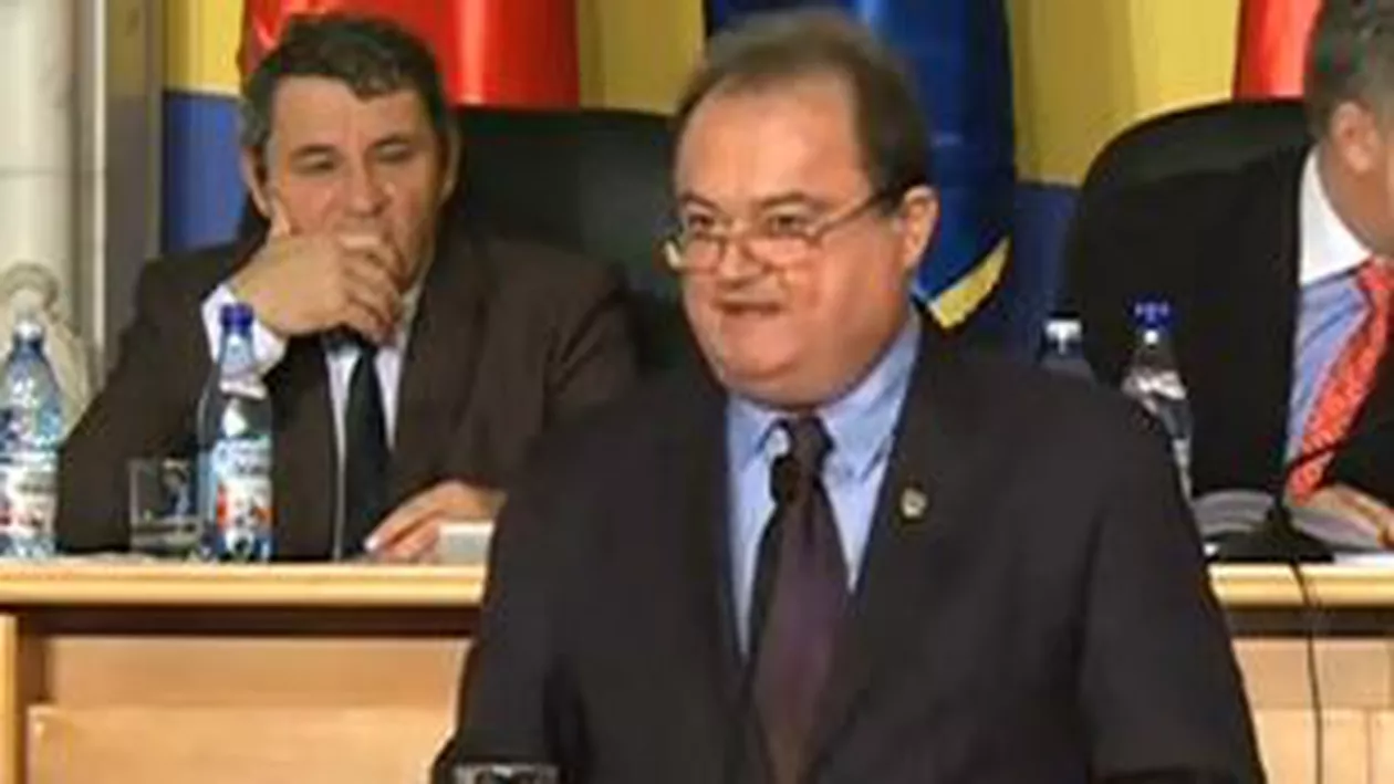 Vasile Blaga: România este condamnată la stagnare și în 2013 cu bugetul propus de USL