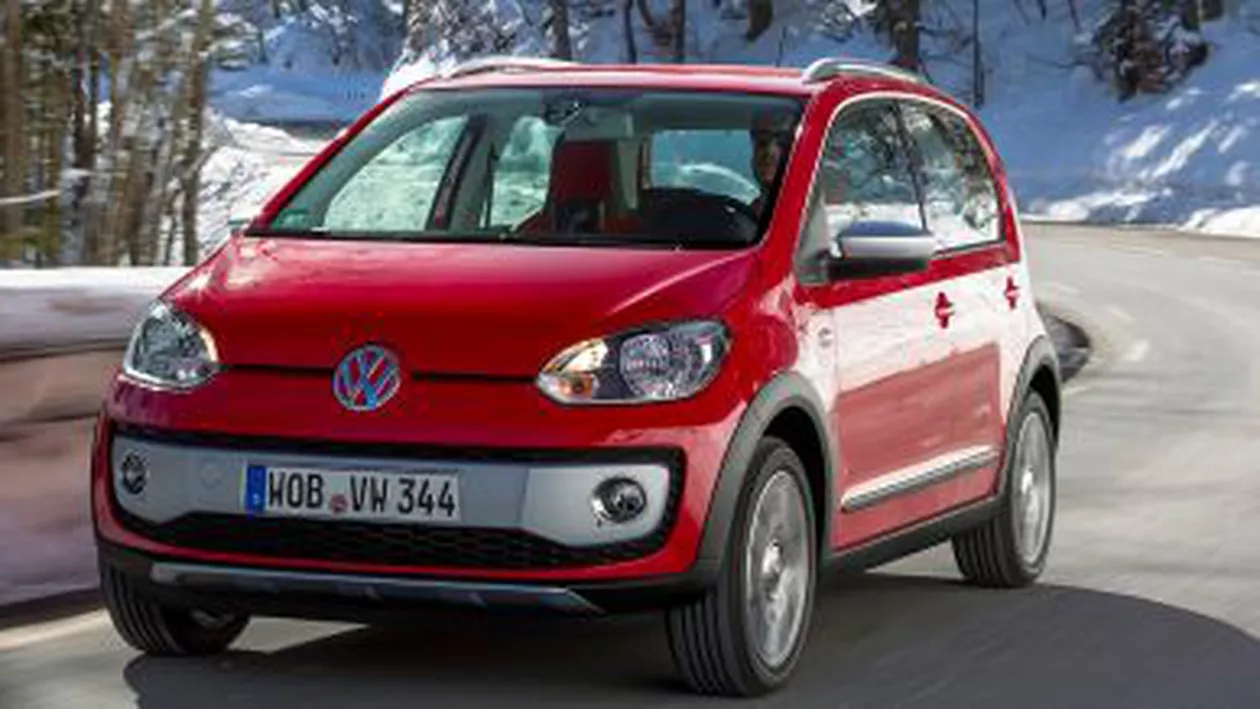 Volkswagen lansează Cross Up: Mezinul gamei cu look de crossover (FOTO)