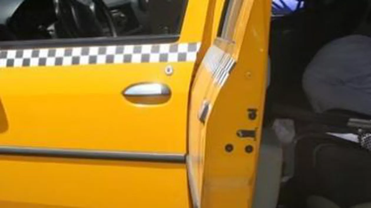 Brașov: Taximetrist, găsit mort în propria sa mașină