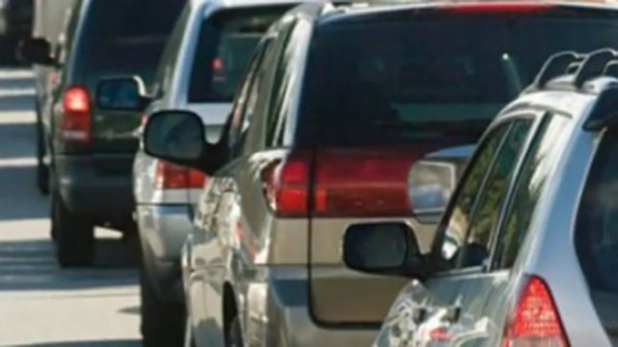Cumpărătorii de maşini electrice vor primi un "ecotichet" în valoare de 12.000 lei