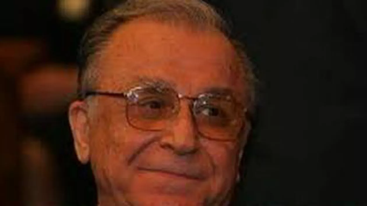 Ion Iliescu a fost externat de la Spitalul Elias