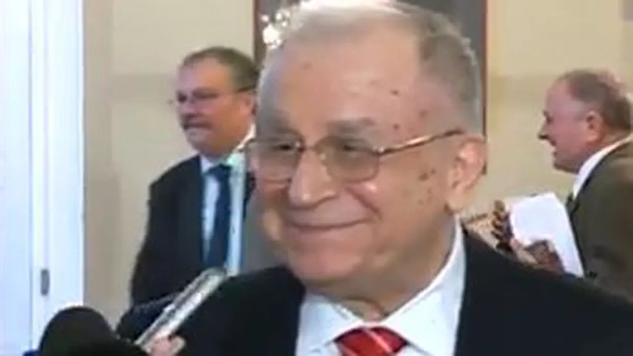 Ion Iliescu: Indiferent dacă ne place sau nu, Traian Băsescu este preşedintele ţării