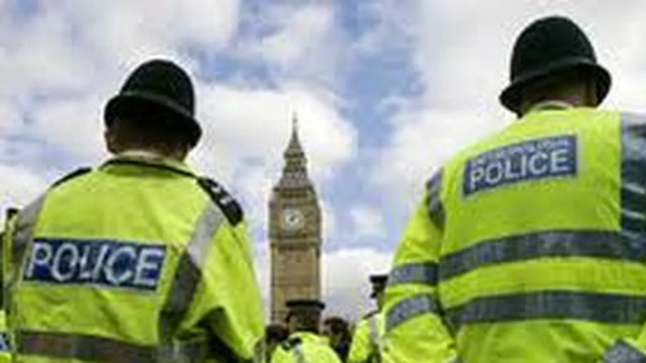 Românii ocupă locul 2 la arestări în Marea Britanie, după polonezi