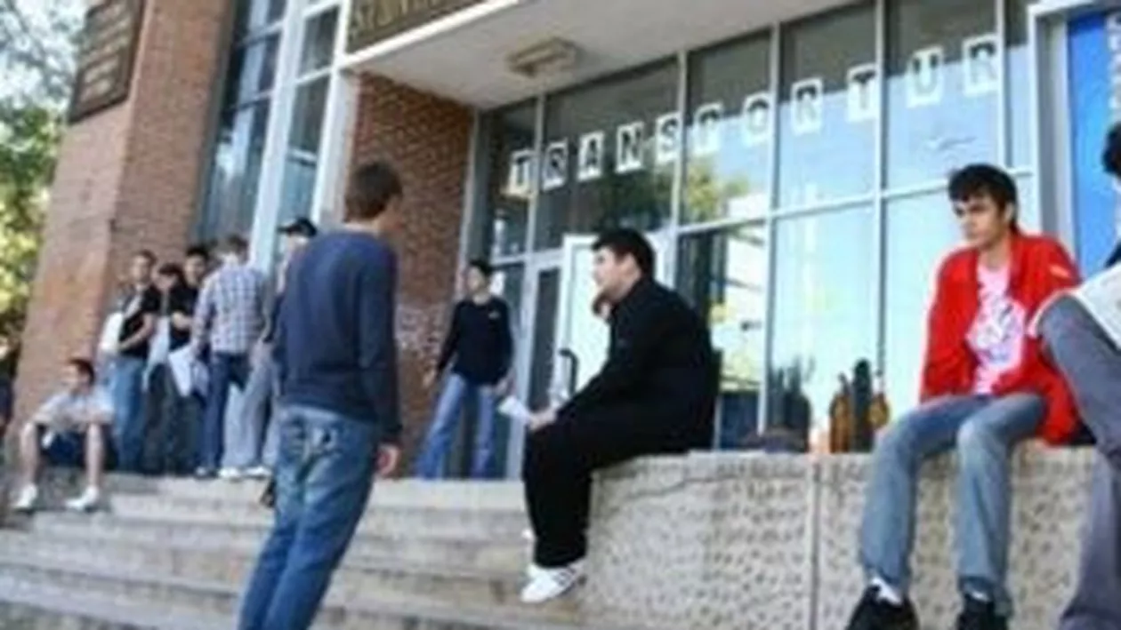 Promovabilitate scăzută la simularea de BAC: Niciun elev din 4 licee din Mehedinți nu a obținut note de trecere