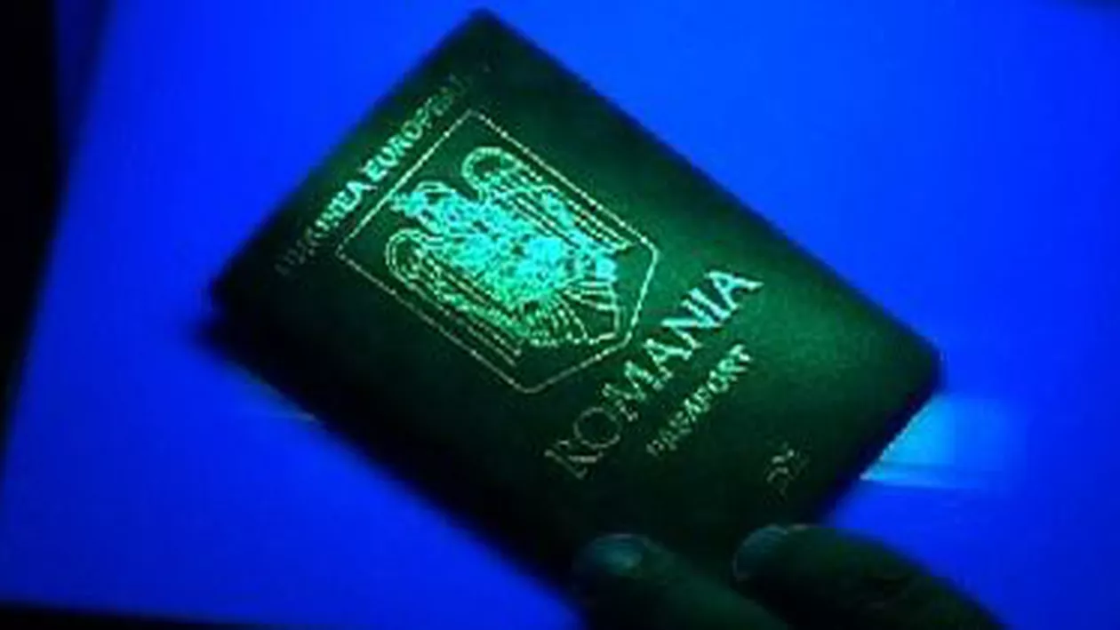 Paşaportul simplu electronic, valabil trei ani pentru minori care nu au împlinit vârsta de 12 ani