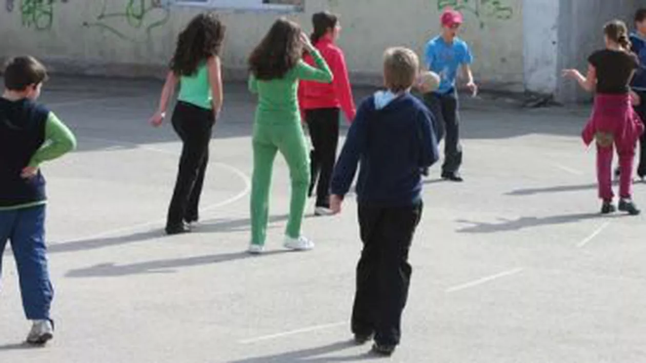 Ministerul Educației: Numărul orelor de sport din învățământul preuniversitar vor fi dublate