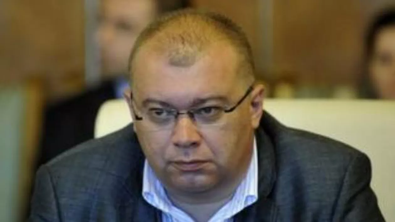 Dan Mihalache îl va înlocui pe Dan Vasiliu în funcţia de secretar general adjunct al Senatului