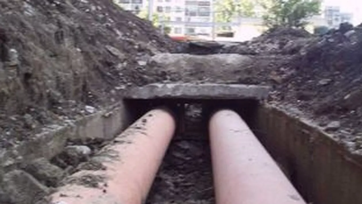 Risc de explozie în Arad: Scurgeri de la o conductă de gaze, spartă de un excavator