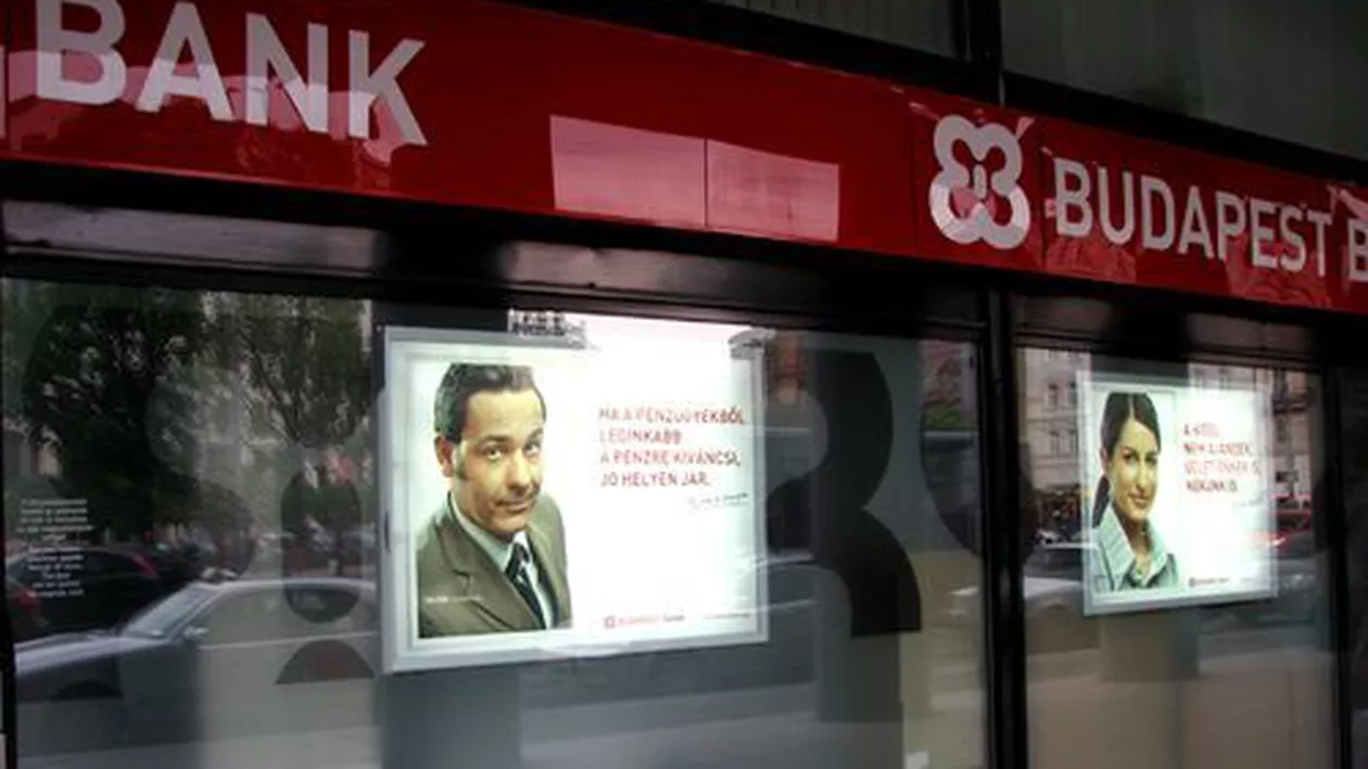 Moody's a coborât ratingurile a 4 bănci din Ungaria