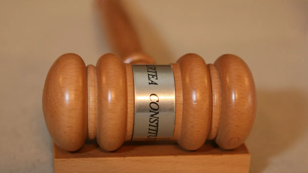 PDL a depus la CCR o nouă sesizare privind Statutul parlamentarilor