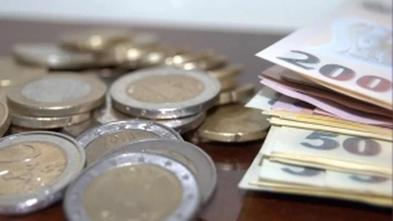 Euro a atins un nou maxim al ultimelor 10 săptămâni, după ce BNR a afișat cursul de 4,42 lei/euro