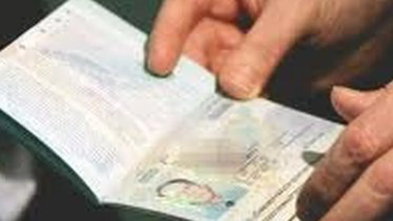 Taxele de emitere a pașapoartelor și accizele pentru țigări se vor scumpi de la 1 aprilie