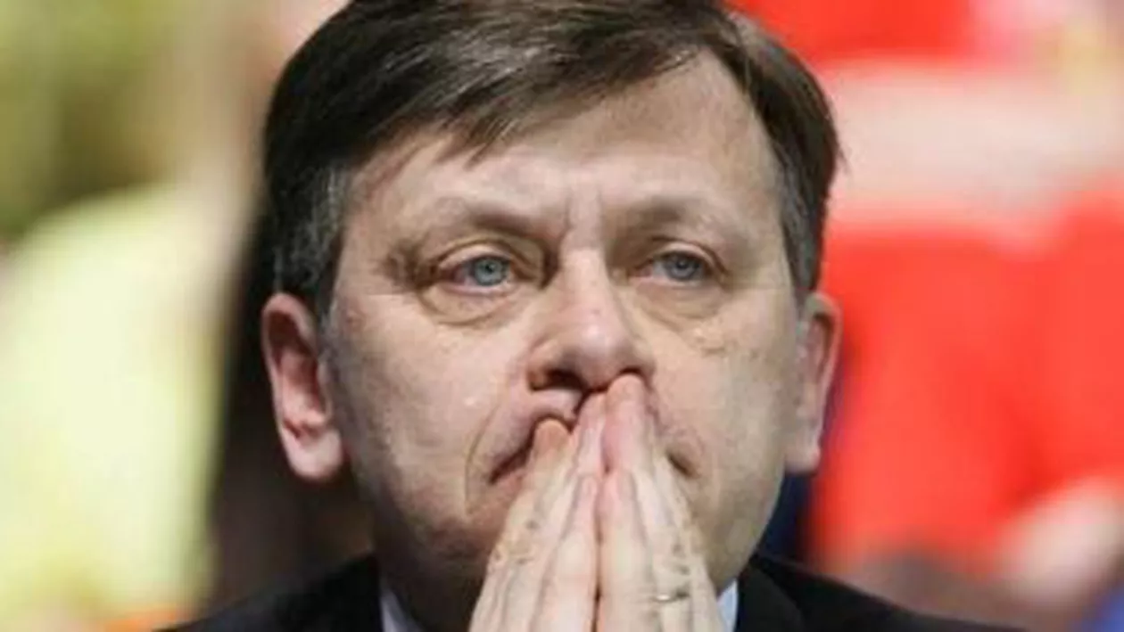 Crin Antonescu: Dacă succesul la prezidenţiale depinde de umblatul sau nu de mână cu Ponta, renunţ
