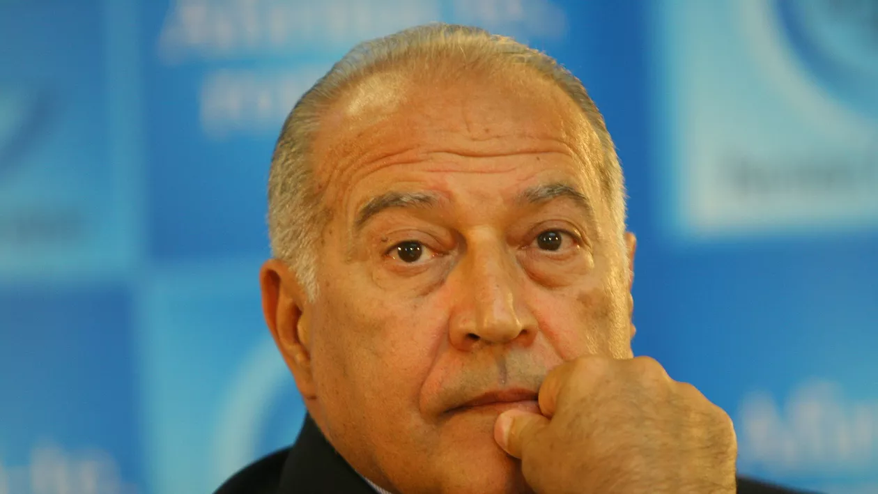 Voiculescu, la limita ridicolului: Apelează la "partenerii europeni" în cazul procurorilor șefi, după numeroasele atacuri la adresa UE