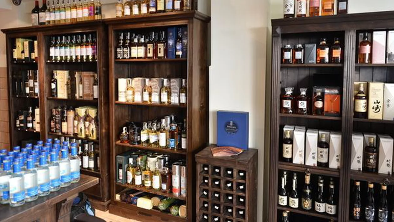 Primul Whisky Shop din România, deschis în zona Floreasca din Capitală: Magazinul conține peste 200 de feluri de tării