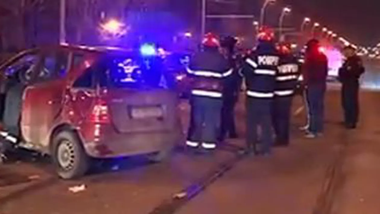 București: Un șofer băut s-a răsturnat cu mașina pe Calea Văcărești (VIDEO)
