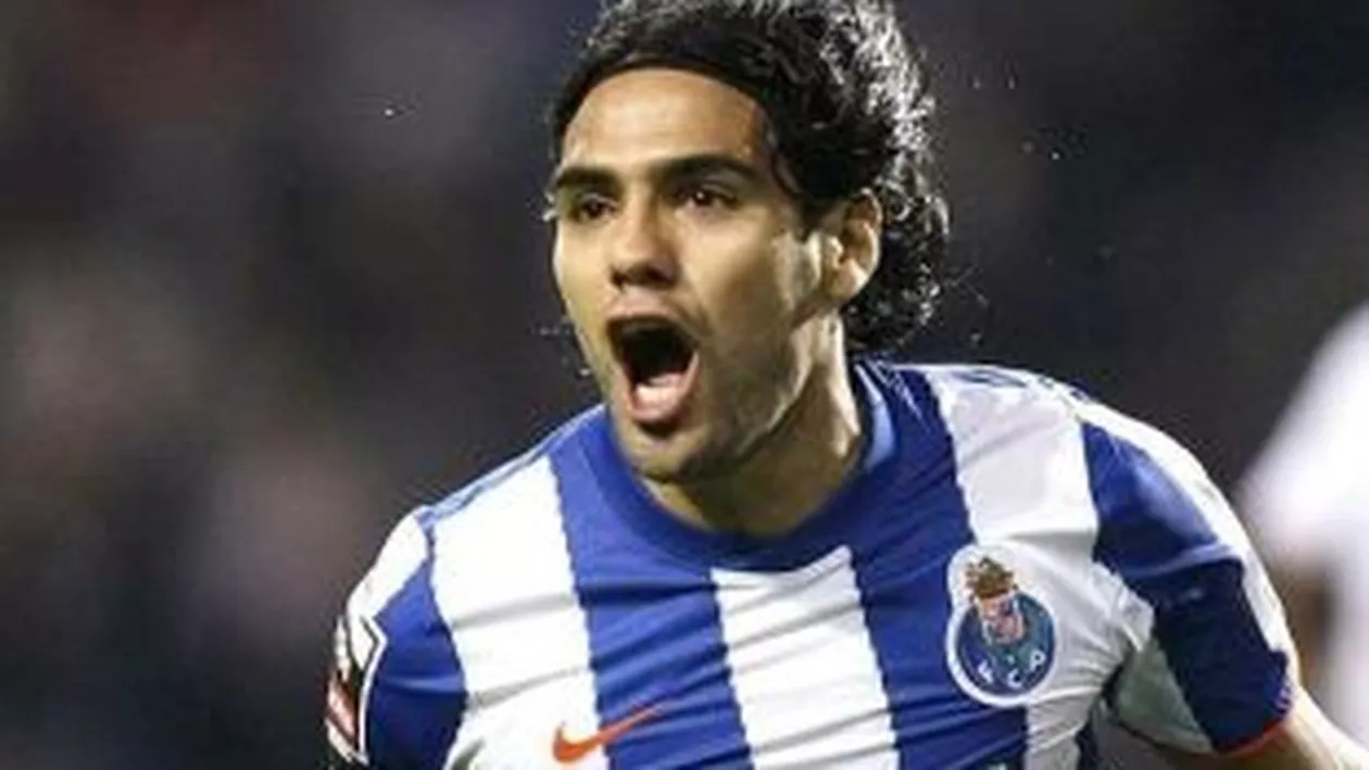 Columbianul Radamel Falcao ar putea îmbrăca, din sezonul viitor, tricoul lui Manchester United