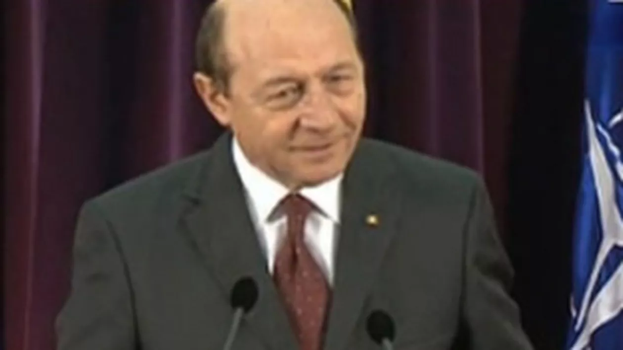 Traian Băsescu: S-ar putea să mai convoc un referendum pentru a lămuri revizuirea Constituţiei