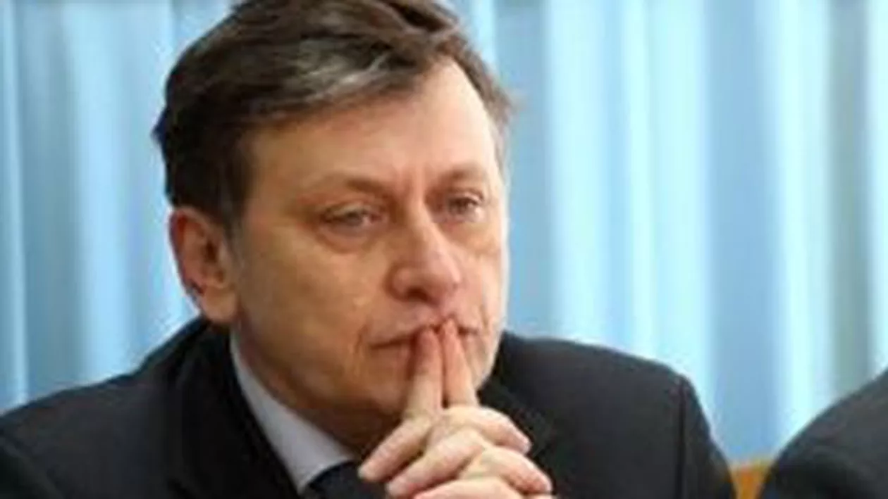 Crin Antonescu îi amenință pe disidenți cu excluderea din PNL: Este inacceptabil ca membrii PNL să facă parte dintr-o organizație cu manifest anti-PNL