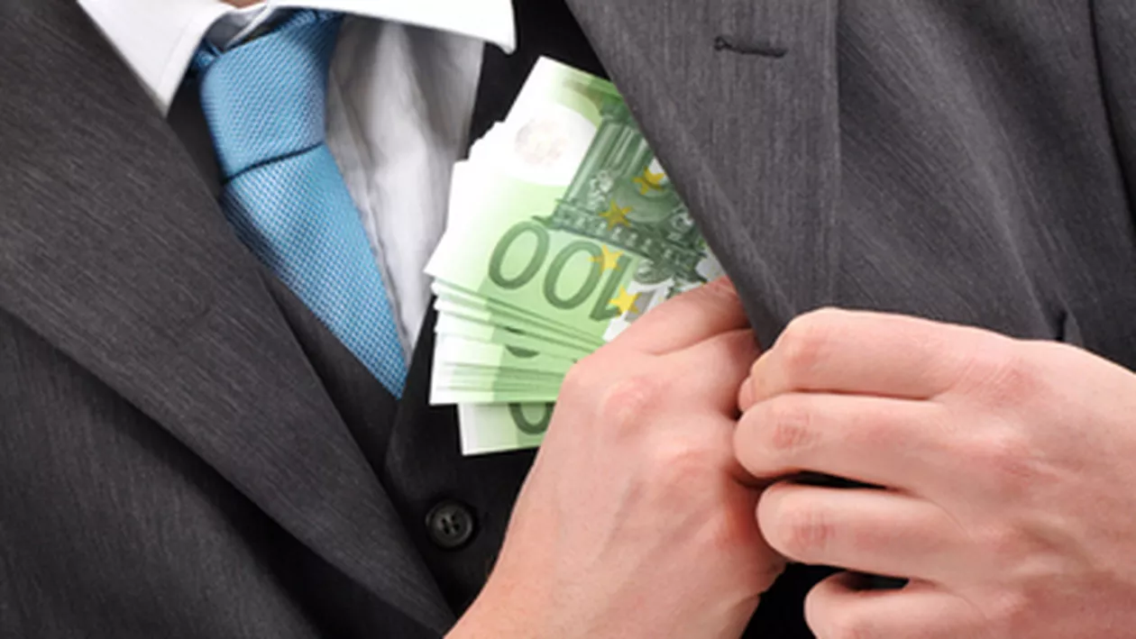 Patronul turc al unei firme din Ilfov, arestat după ce a încercat să dea 40.000 de euro mită unui înalt funcţionar ANAF