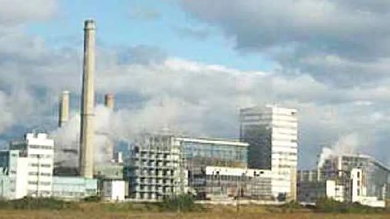 Douăzeci și cinci de angajați de la Uzinele Govora, în greva foamei: Alte 30 de persoane li se vor alătura la finalul programului