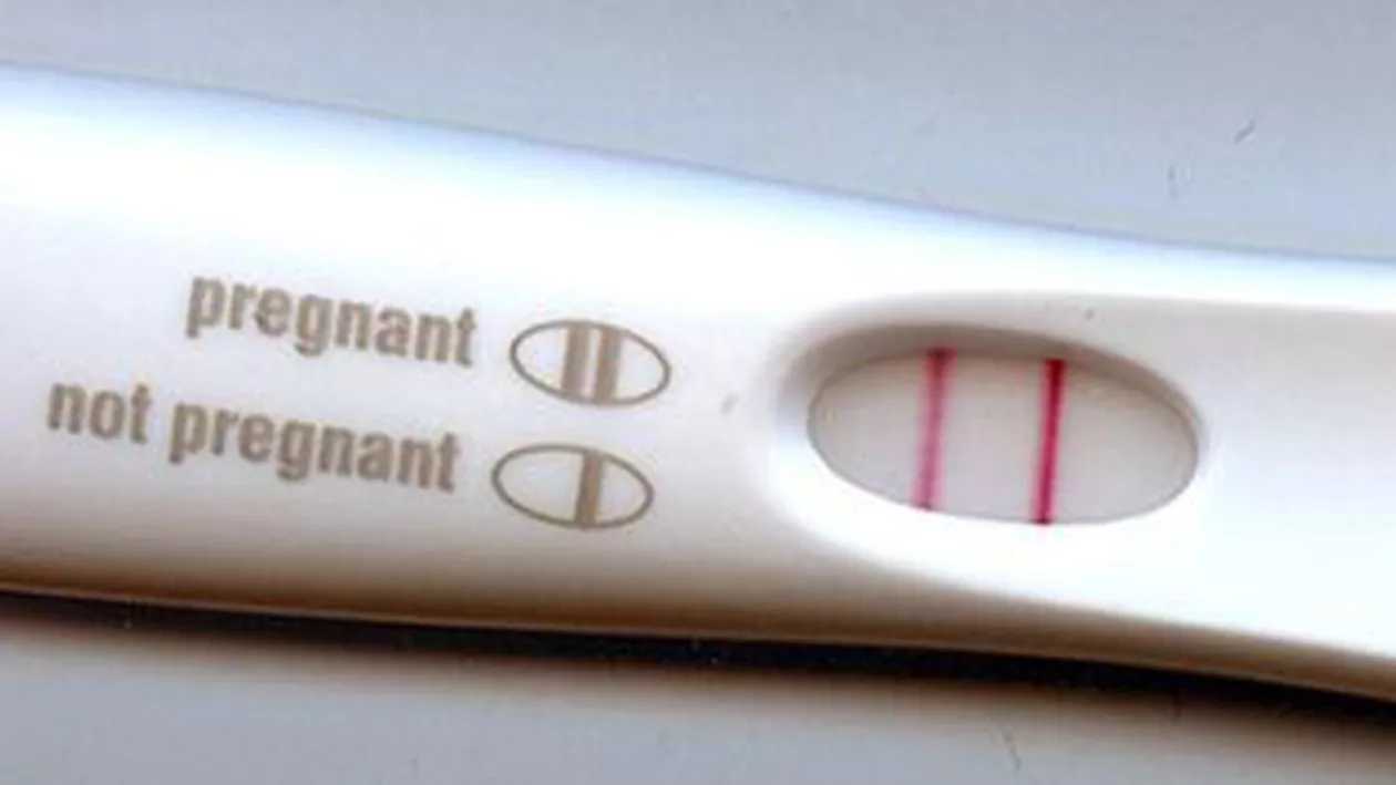 O elevă de 14 ani din Vaslui a fost internată într-un centru maternal după ce a fost lăsată însărcinată de un tânăr de 27 ani