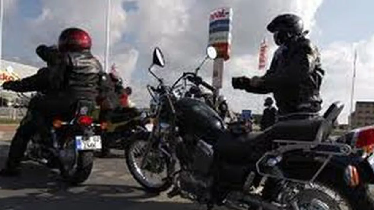 Trafic restricţionat, sâmbătă, în Capitală, pentru marşuri ale motocicliştilor şi bicicliştilor