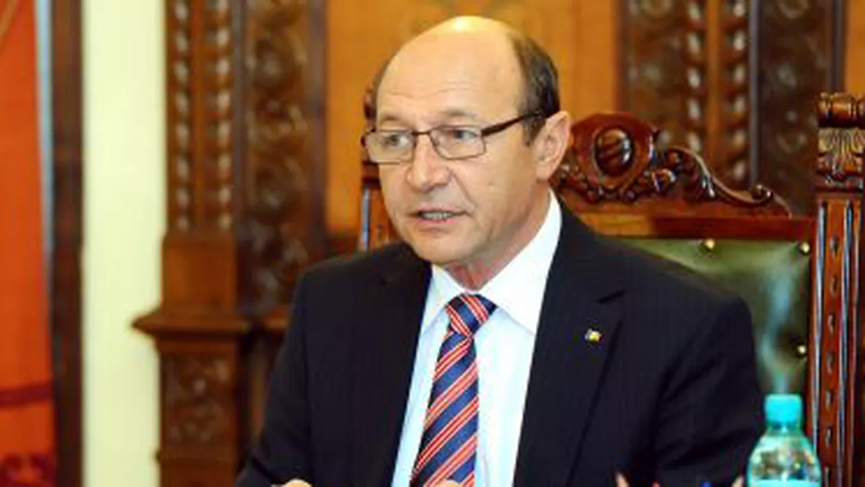 Traian Băsescu trimite spre reexaminare Legea privind cooperarea dintre Parlament și Guvern pentru afaceri europene