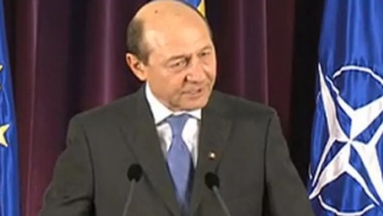 Traian Băsescu transmite un mesaj celor care îşi sărbătoresc onomastica de Florii
