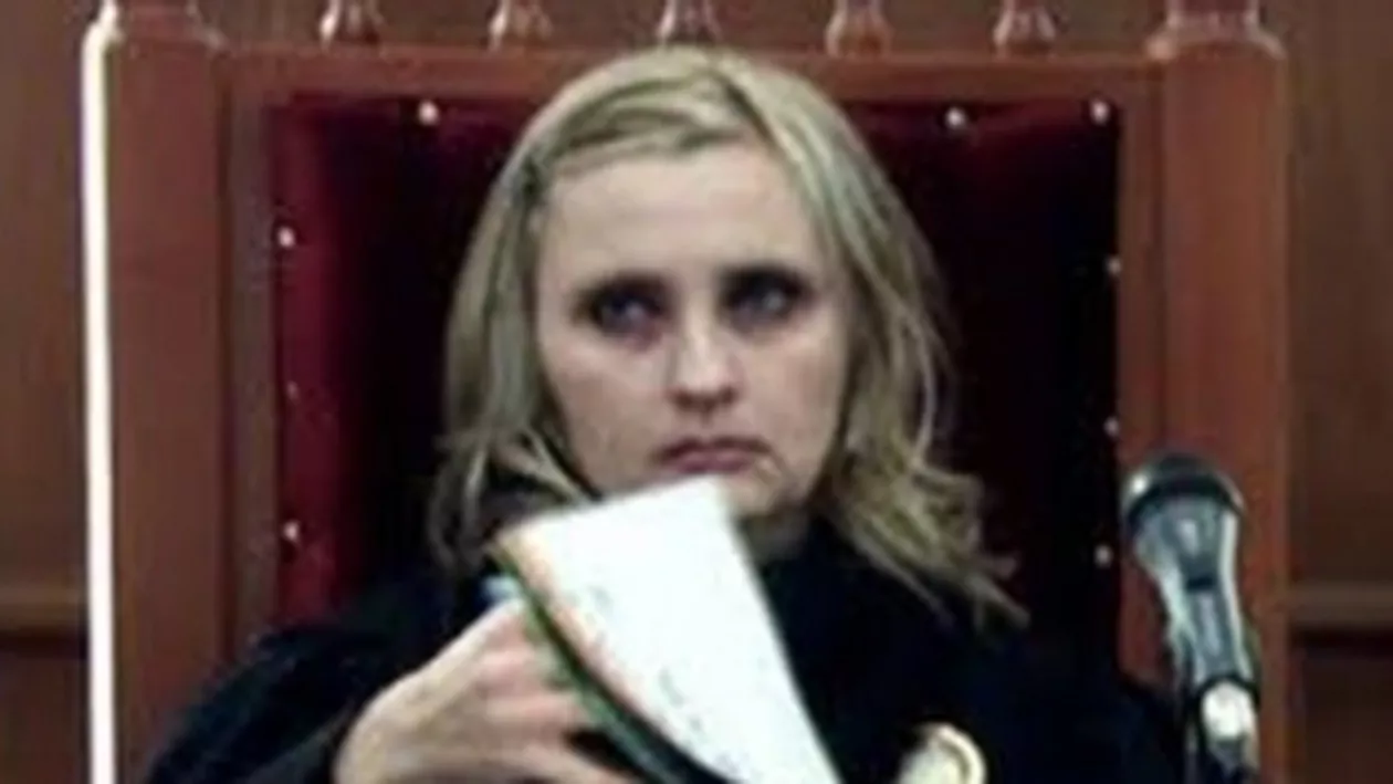 ÎCCJ: Judecătoarea Antonela Costache rămâne în arest