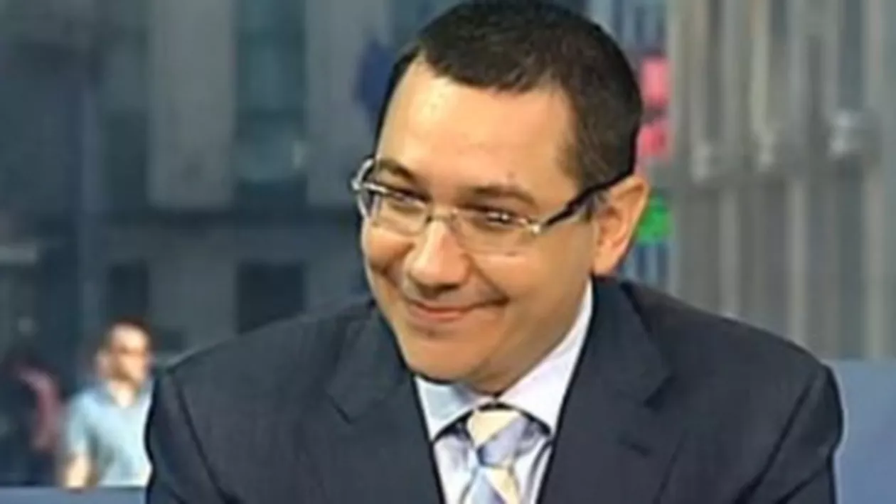 Premierul Victor Ponta s-a plimbat cu trenulețul de 1 Mai