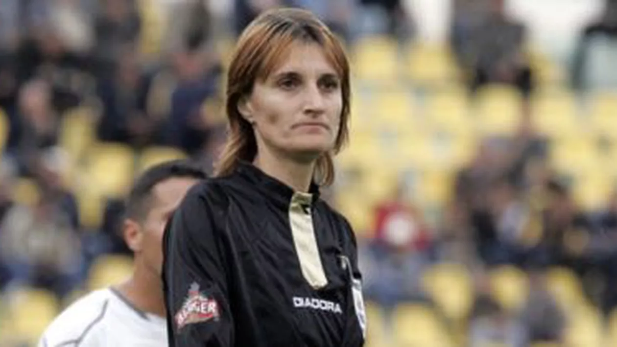 Fotbal feminin: Liga Campionilor de pe Stamford Bridge va fi arbitrată de o brigadă din România