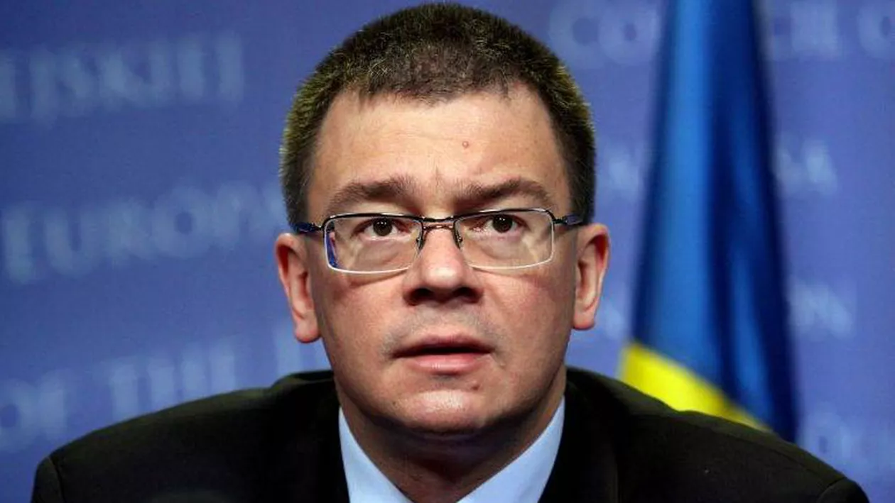 Mihai Răzvan Ungureanu: Comemorăm 1 an de zile de Guvernare USL, din care 10 luni s-a ocupat cu mize politice mici