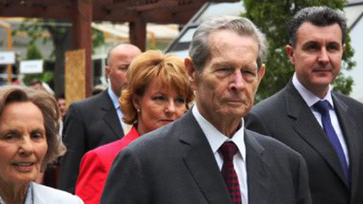 Românii sărbătoresc Ziua Regalității: Regele Mihai va lipsi de la festivități