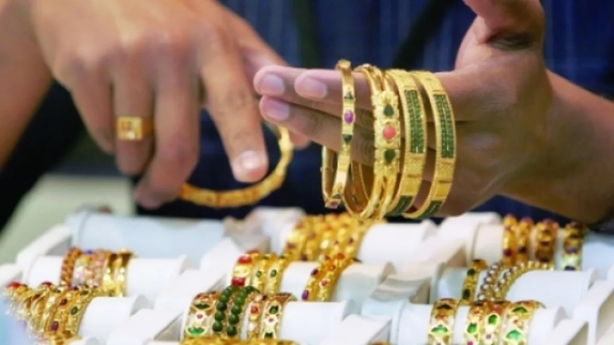 Peste 4 kilograme de aur și argint, confiscate în urma unor percheziții la o firmă din Târgoviște