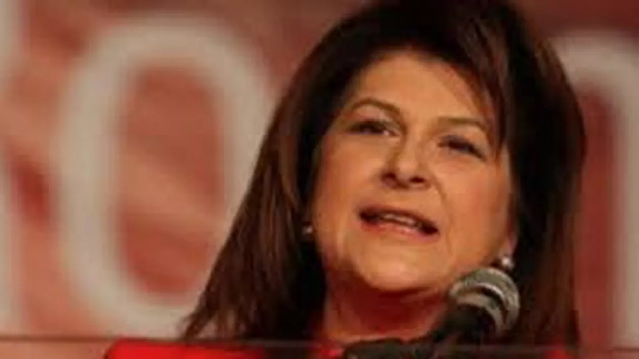 Tensiune în USL: Ministrul PSD Rovana Plumb, amenințată cu o moțiune simplă din partea unui senator PNL