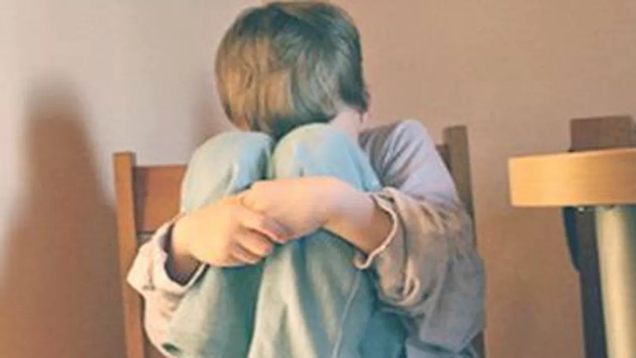 Maramureș: Un elev de clasa a VI-a și-a agresat sexual un coleg și l-a amenințat să nu spună nimănui