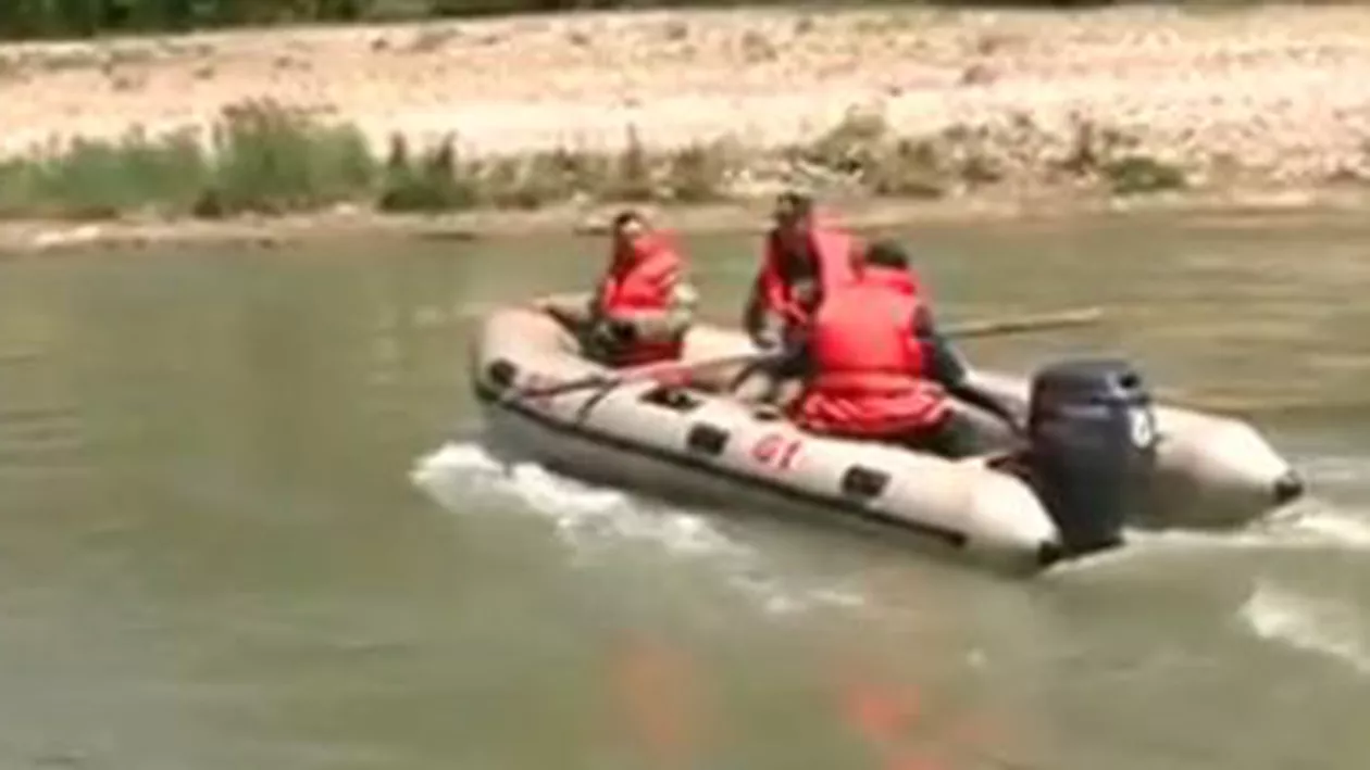 Polițiștii au demarat o amplă anchetă în cazul femeii găsite tranșate în Argeș