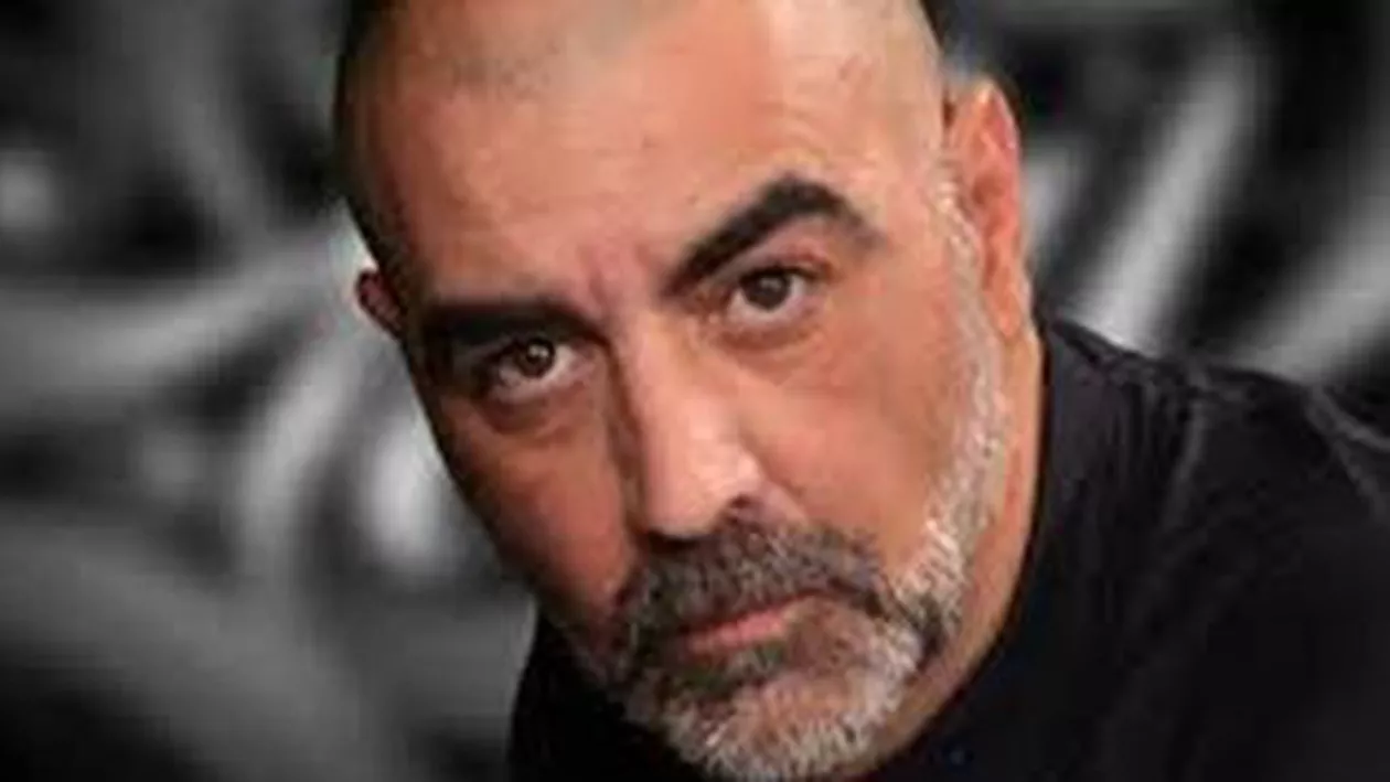 Regizorul Eduardo Vazquez de la Cronica Cârcotașilor a murit la 48 de ani