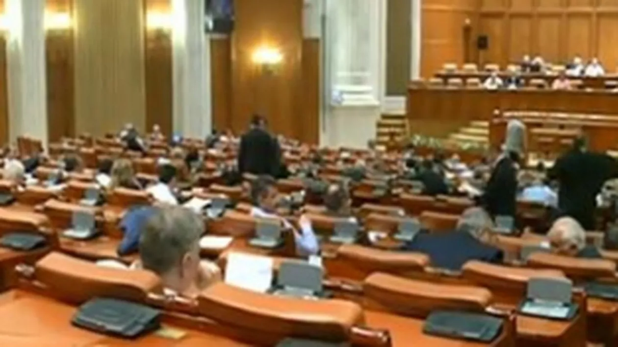 Deputaţii au aprobat legea privind publicitatea stradală