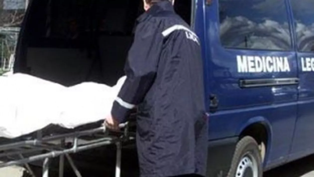 Vaslui: Tânăr de 25 de ani, găsit mort în condiţii suspecte pe marginea unui drum