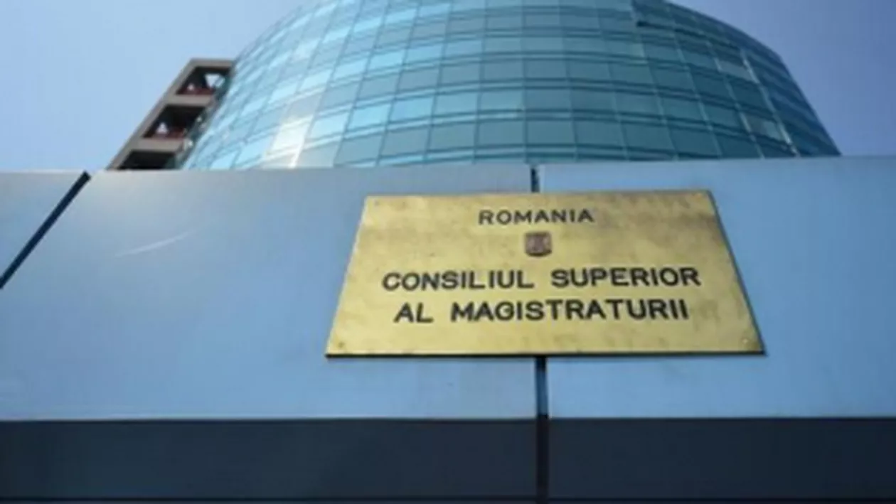 CSM îi solicită lui Antonescu acces la ședințele Comisiei pentru revizuirea Constituției