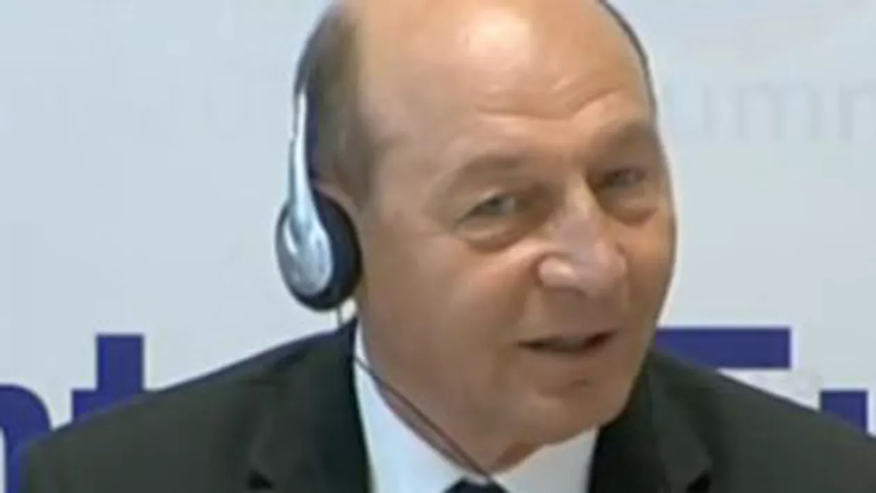 Traian Băsescu, la Bratislava: România are nevoie de programe regionale importante (VIDEO)
